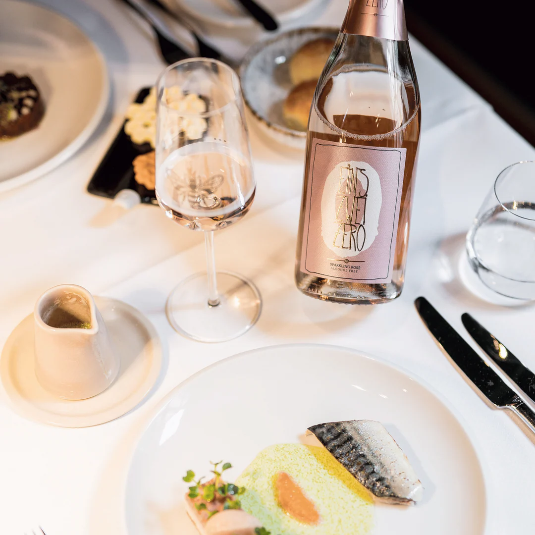 63_EINS-ZWEI-ZEROSparklingRosealkoholfrei0_75L_2_9f11a861-1b9f-4993-a5f1-48e23a9581df 63_EINS-ZWEI-ZEROSparklingRosealkoholfrei0_75L_2_9f11a861-1b9f-4993-a5f1-48e23a9581df