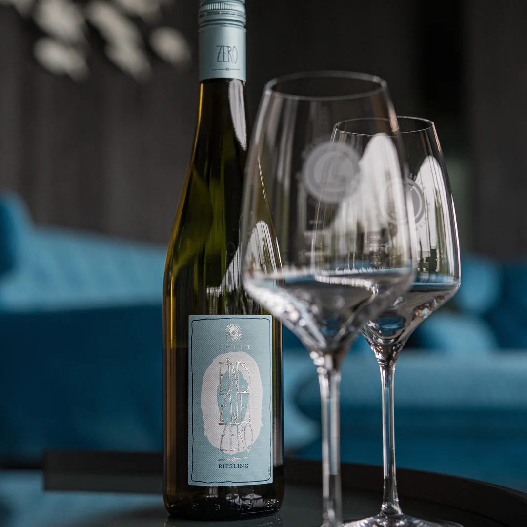 EINS-ZWEI-ZERORieslingentalkoholisiert0_75L EINS-ZWEI-ZERORieslingentalkoholisiert0_75L