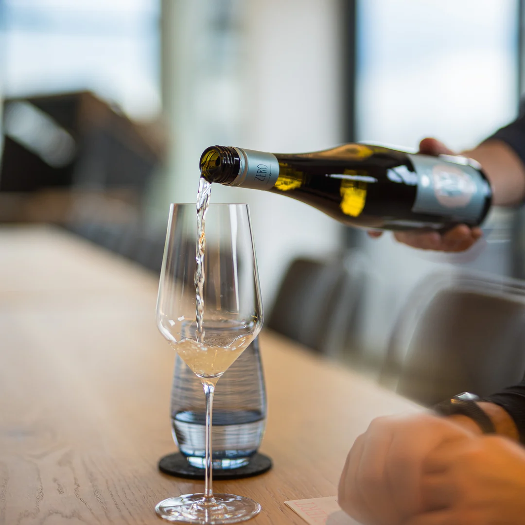 EINS-ZWEI-ZERORieslingentalkoholisiertleitzalkoholfreieweine EINS-ZWEI-ZERORieslingentalkoholisiertleitzalkoholfreieweine